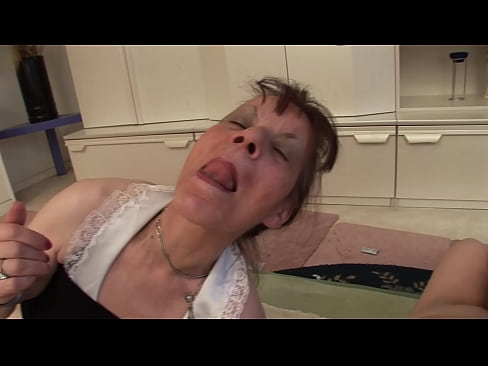 ❤️ İki nənənin və bir babanın üçlü var ❤️ Anal porno pornoda az.pornolymp.ru
